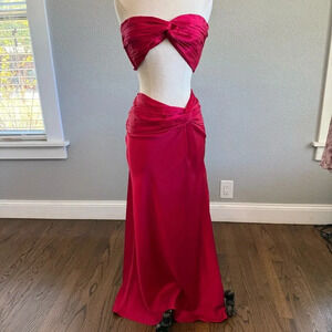 2 Piece Red Satin Strapless Top & Maxi Skirt Size 10 NWT Strappy Open Back